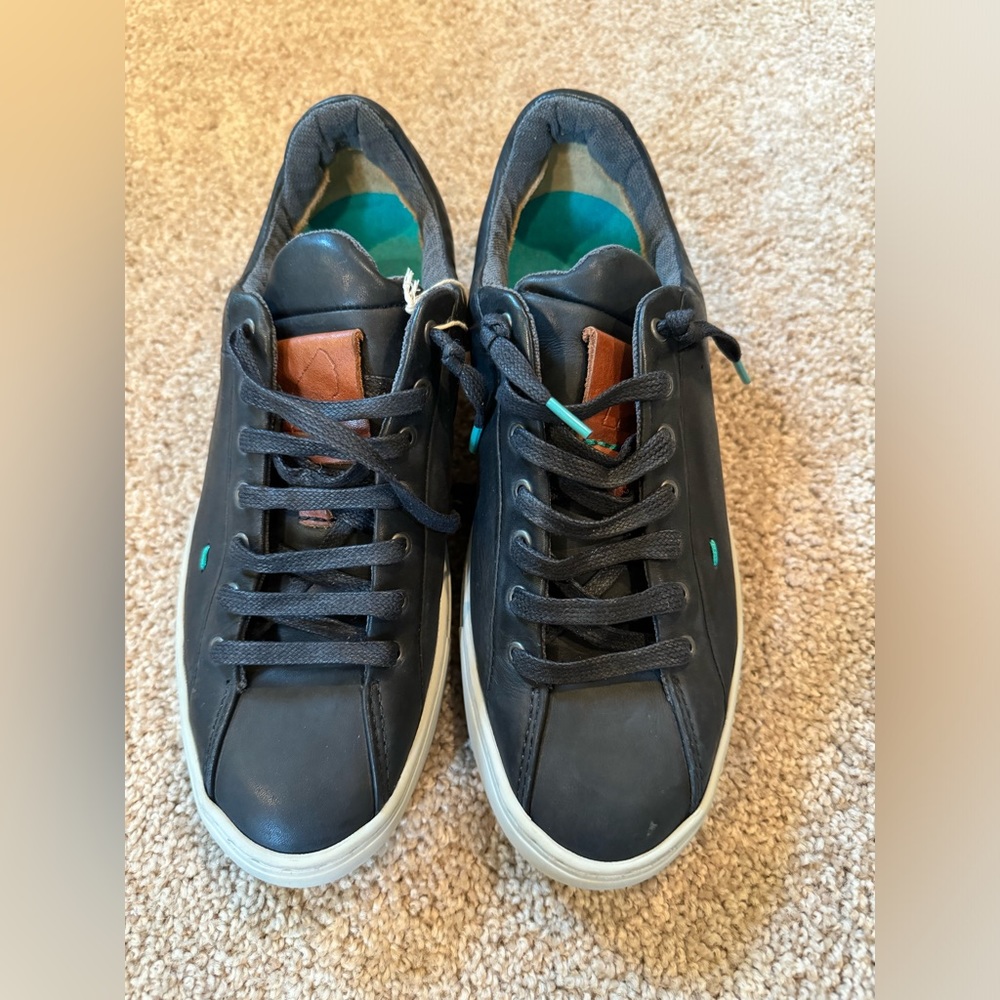 Santorisan Leather Sneakers